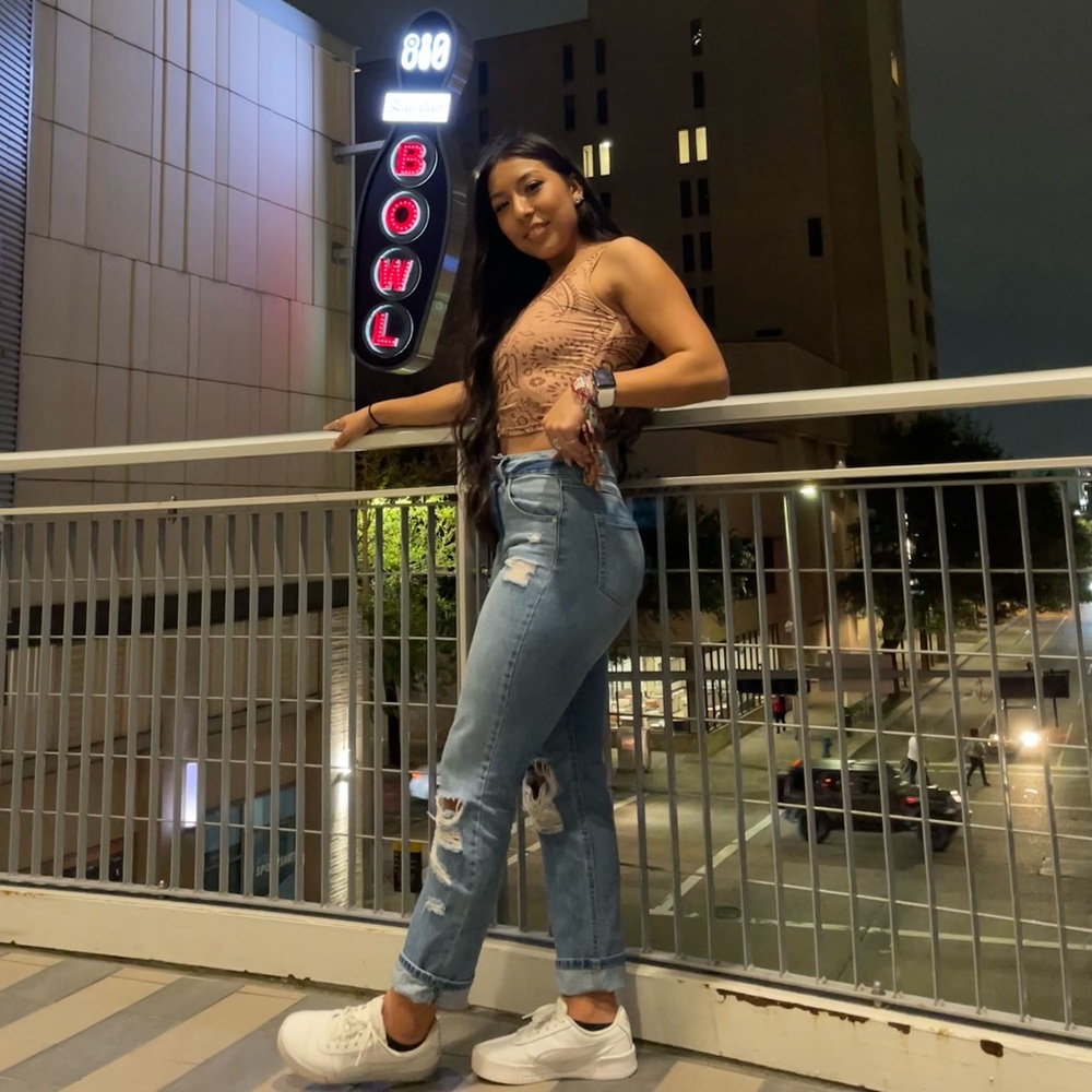 Meet your Posher, Vanessa